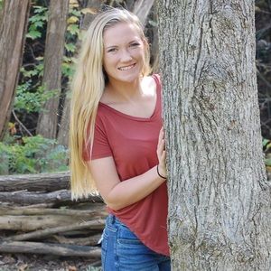 Meet your Posher, Hailey